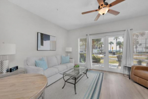 Beautiful Condo with Beachfront Pool Access